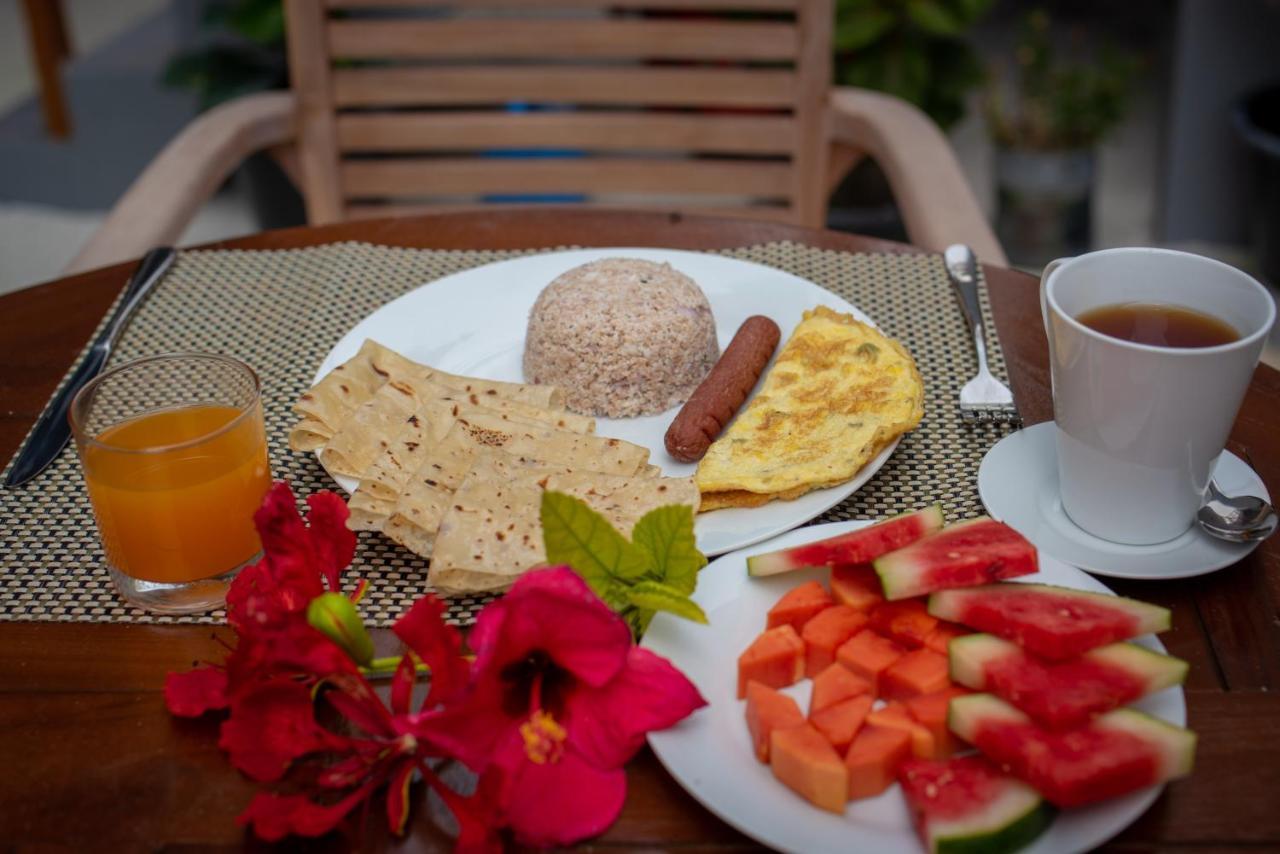 Finolhu Dhigurah Hotel Dhigurah  Exterior photo